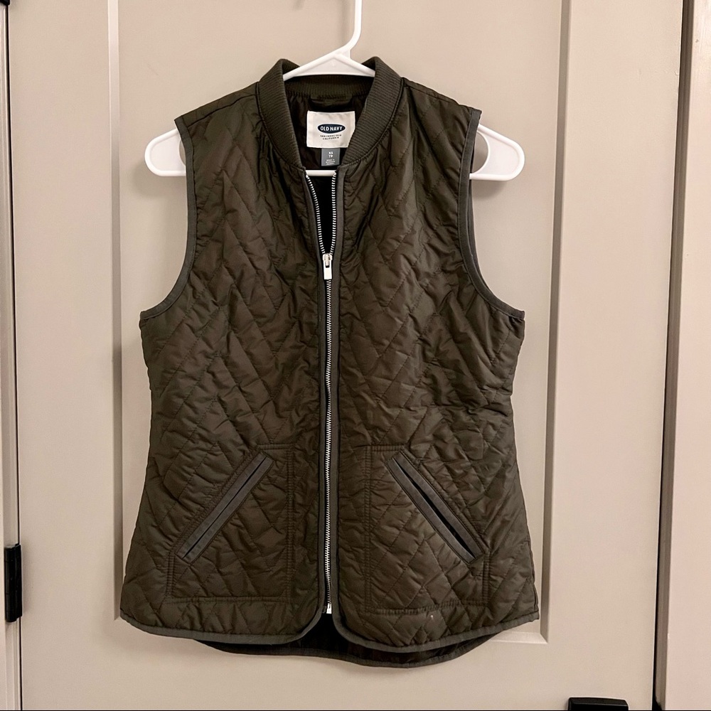 Old Navy Olive Green Quilted Vest - Size XS